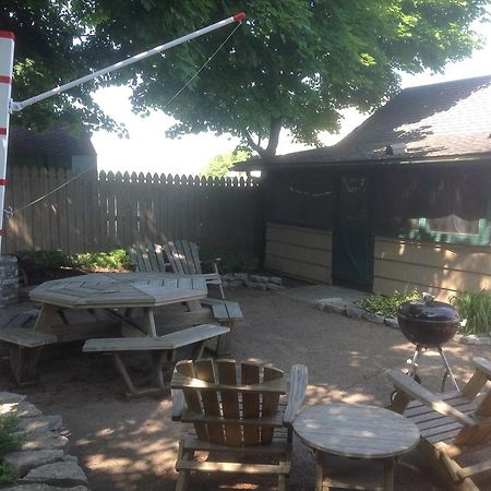 Wooden Boat Inn Clayton Buitenkant foto