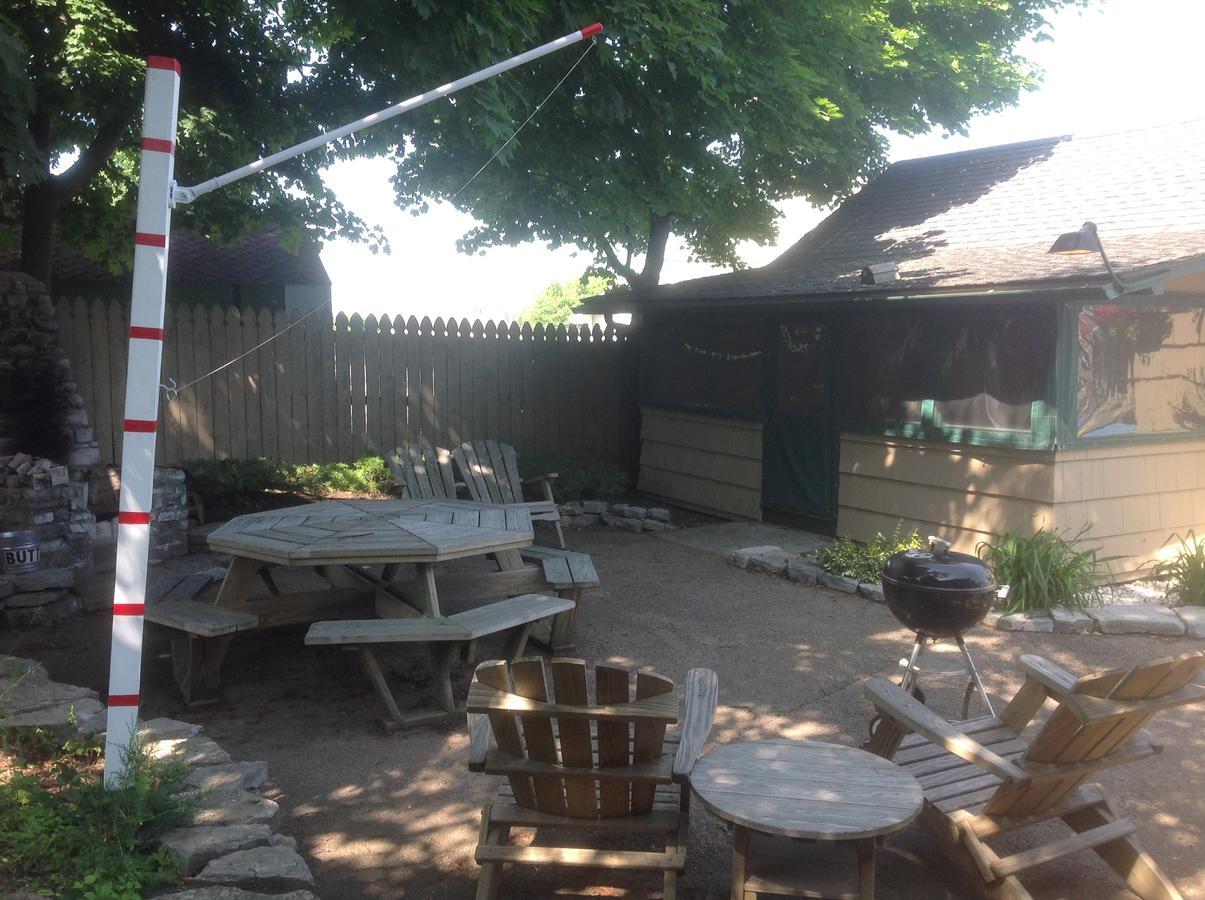 Wooden Boat Inn Clayton Buitenkant foto